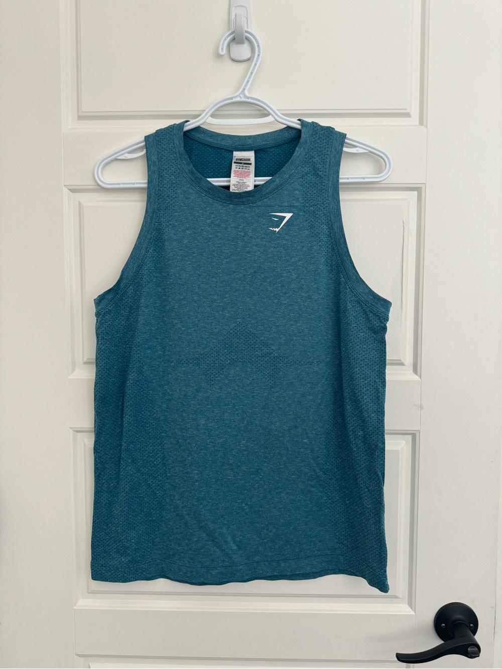 Gymshark Men’s Performance Tank Top medium